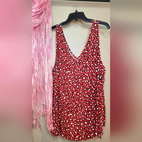 ⏰️3/$10 XXL Old Navy Red leopard prints tank top - Picture 6 of 7